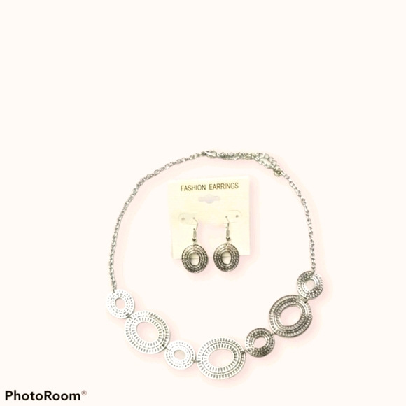 💥2/$30💥 NWOT Basically Baltic Necklace - Picture 3 of 3